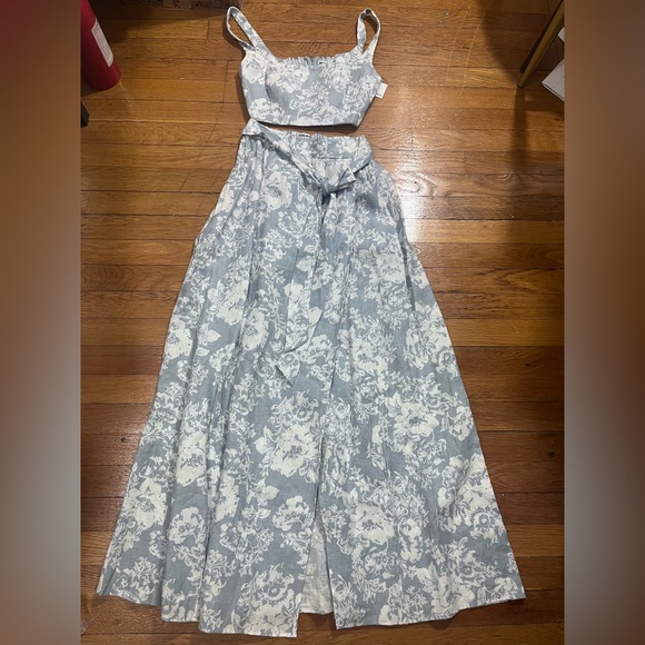 The Reformation Palm Linen Two Piece in Porcelain  NWT 0 - Picture 2 of 9